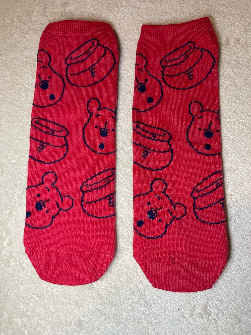 Disney Winnie the Pooh and honey pot socks size 9-11  New
